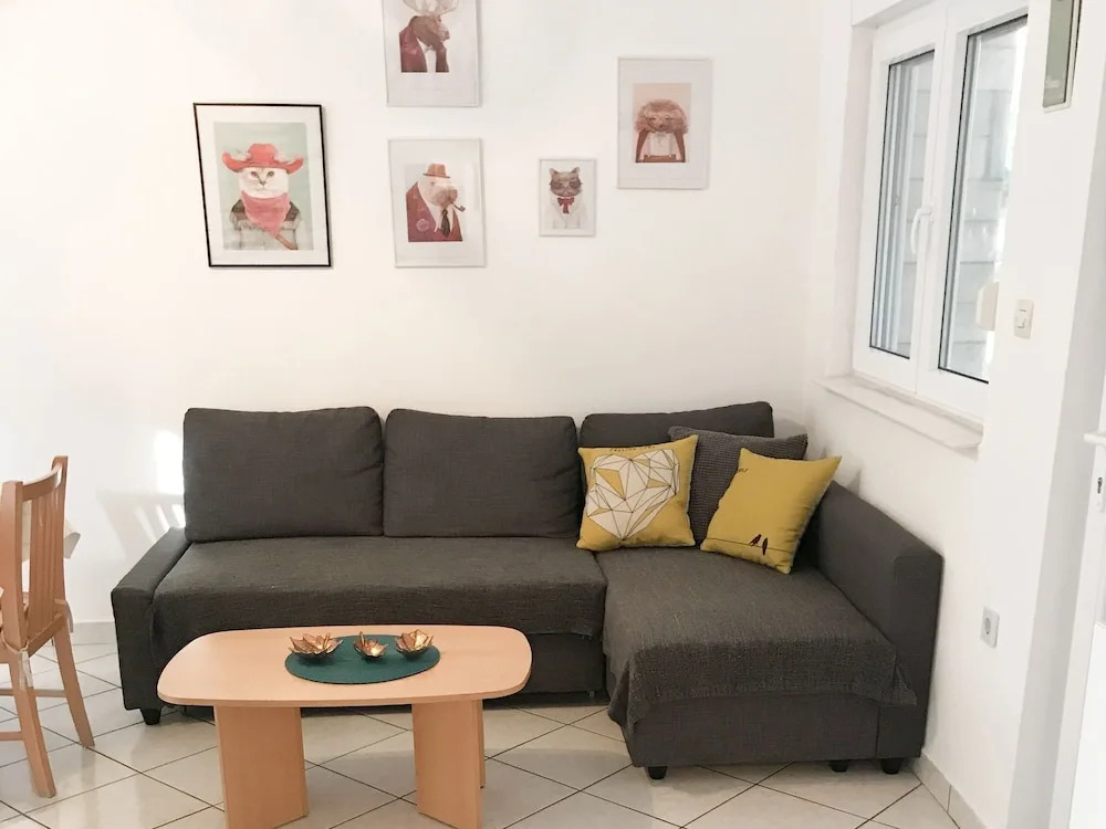 Spacious Holiday Home in Dalmatia With Beach Nearby