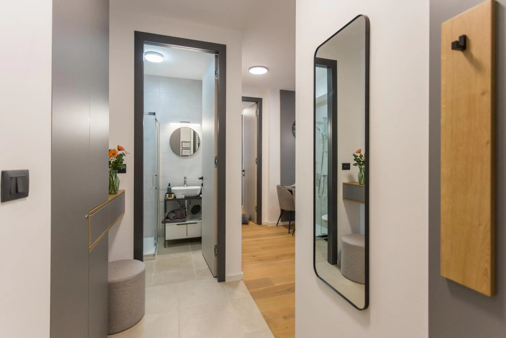 COZY and ELEGANT apartment, 3 premium bedroom with FREE private parking