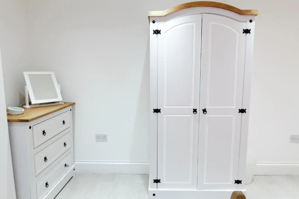 Newly Refurbished 2 Bedroom Apartment In The Heart Of Greenwich