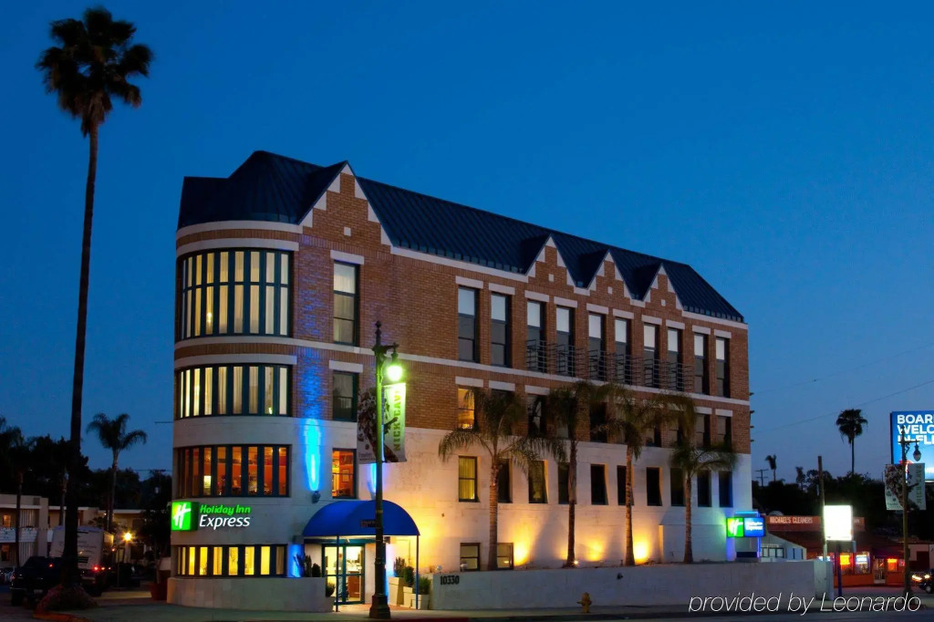 Century Park Hotel LA