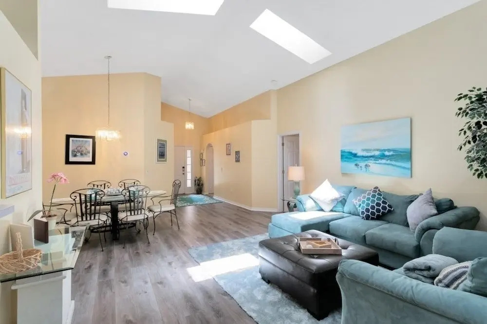 4 Bed Located In Davenport Only Minutes To Disney 4 Bedroom Villa by RedAwning