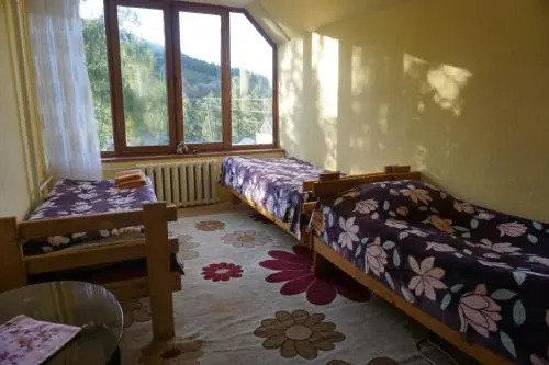 Salamat Guest House / Салам
