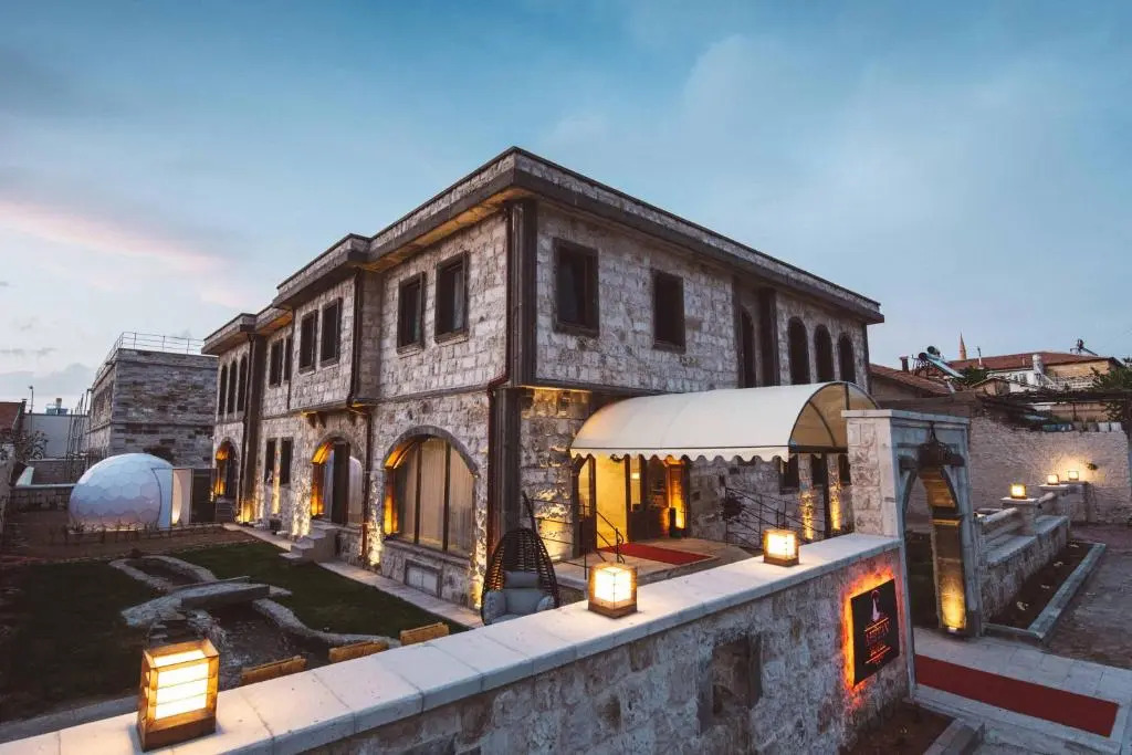 Ahiyan Hotel