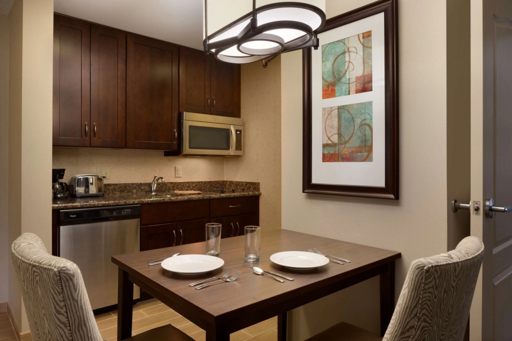 Homewood Suites by Hilton Kalamazoo-Portage
