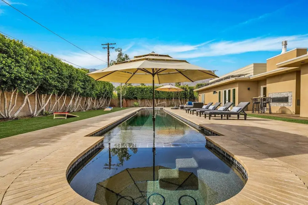 Mid-Century Elegance & Fun in Tahquitz River Estates