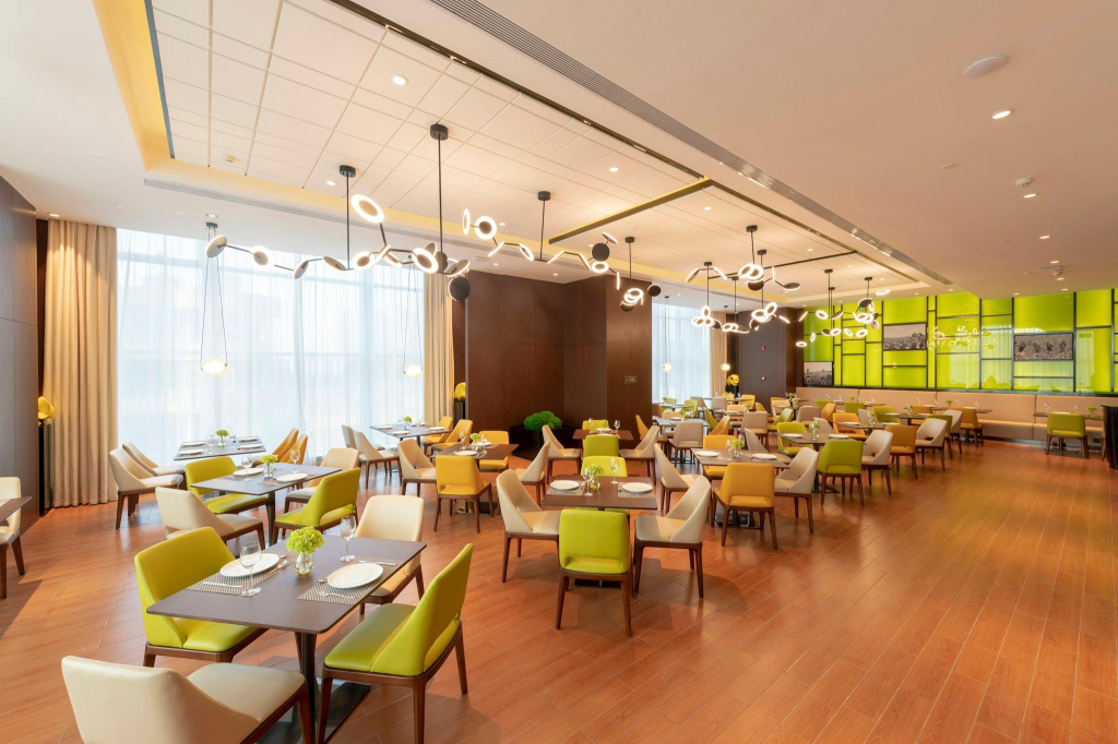 湛江人民大道希尔顿欢朋酒店Hampton by Hilton Zhanjiang Renmin Avenue
