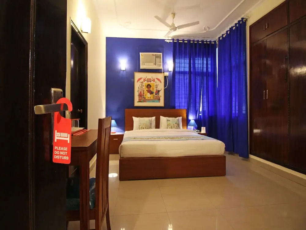 OYO Flagship 140 Noida Expressway Boulevard
