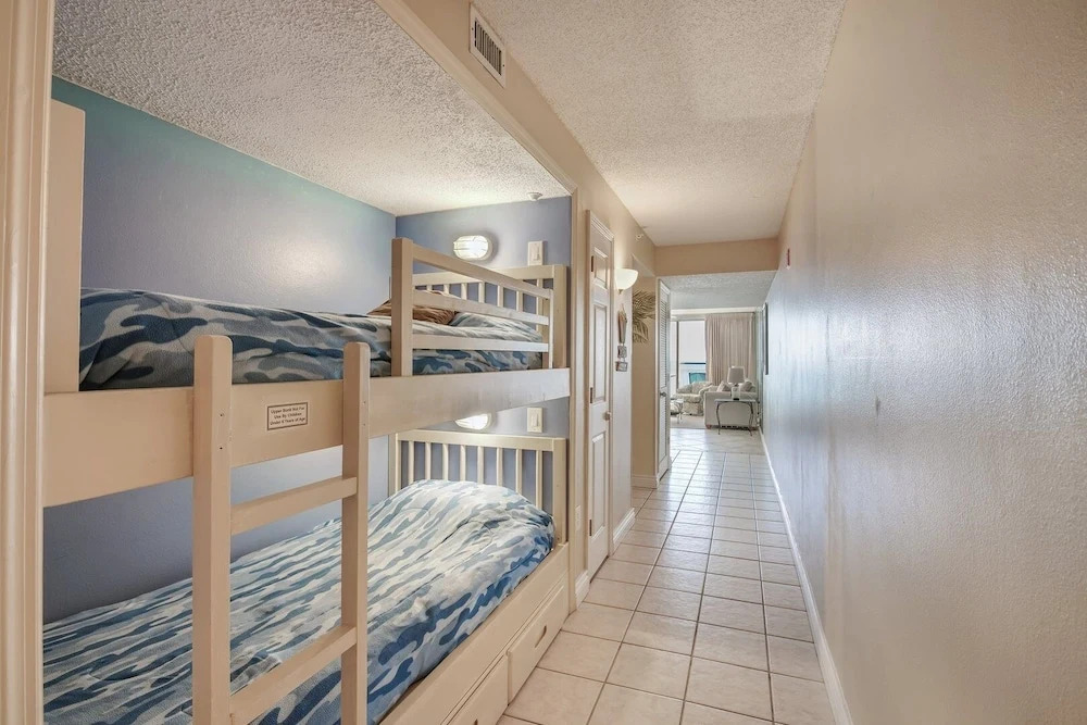 Pelican Beach 0309 1 Bedroom Condo by Pelican Beach Management
