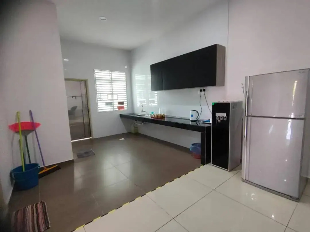 SWEET DREAM HOME 20PAX 3-Storey 5R5B SITIAWAN