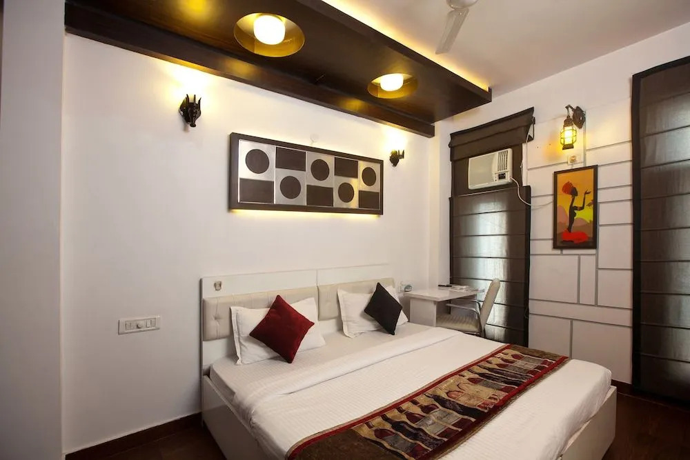 OYO 319 Rk Residency