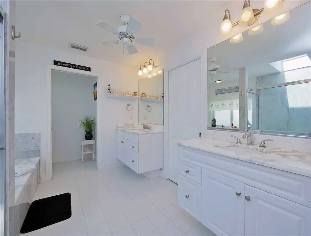 Palm Paradise, 3 Bedrooms, Sleeps 8, Canal View, Private Pool, Boat Dock
