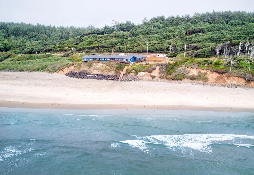 Moolack Shores Inn