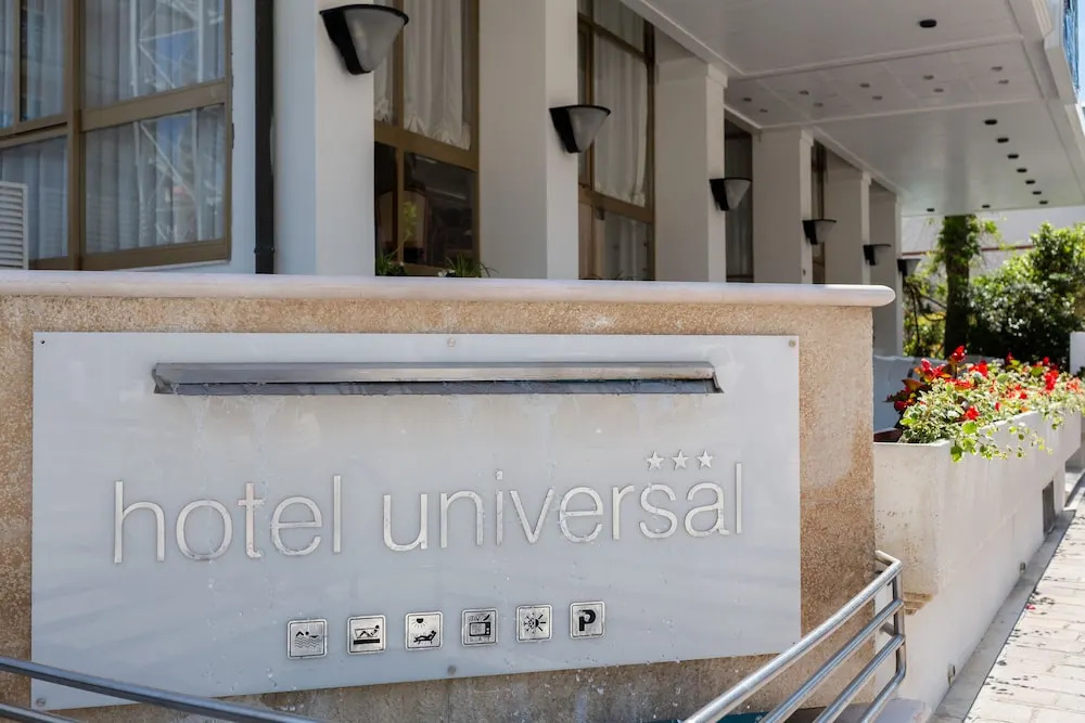 Universal Hotel & Homes