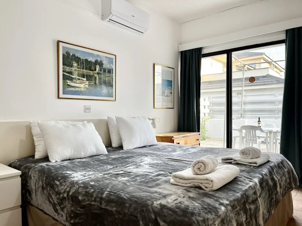 79 AN - Stay Nissi Chrysland Studio 110