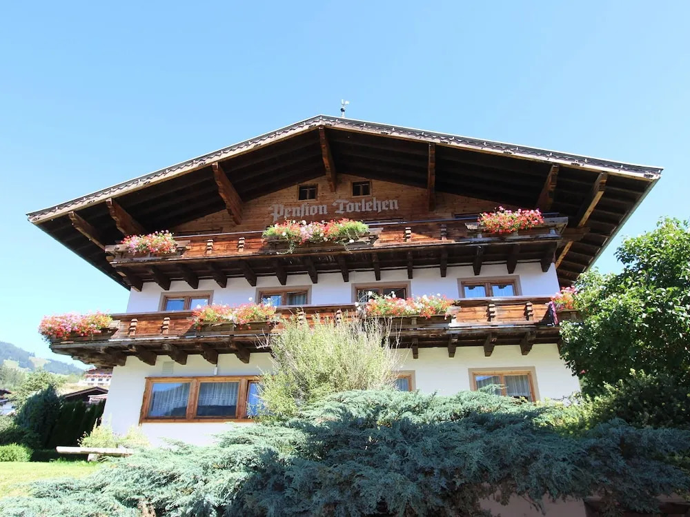 Spacious Apartment in Hollersbach im Pinzgau near Ski Area