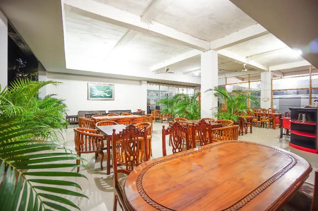 Oyo 1545 Bs Residence