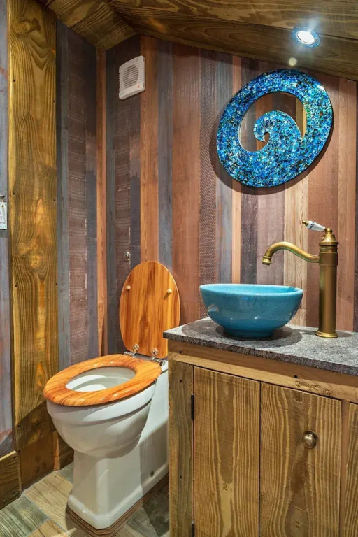 Lodge in Cornwall With Widemouth Bay Views