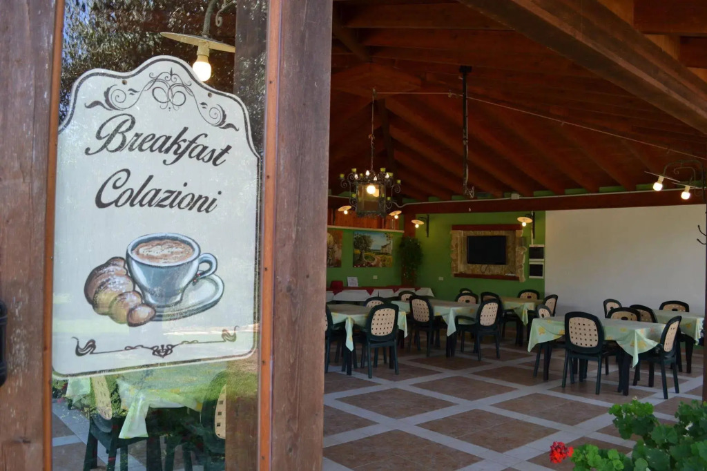 Villa Vacanze Paradiso - Oasi di Tranquillità con Piscina e Giardino a 10 min dal mare