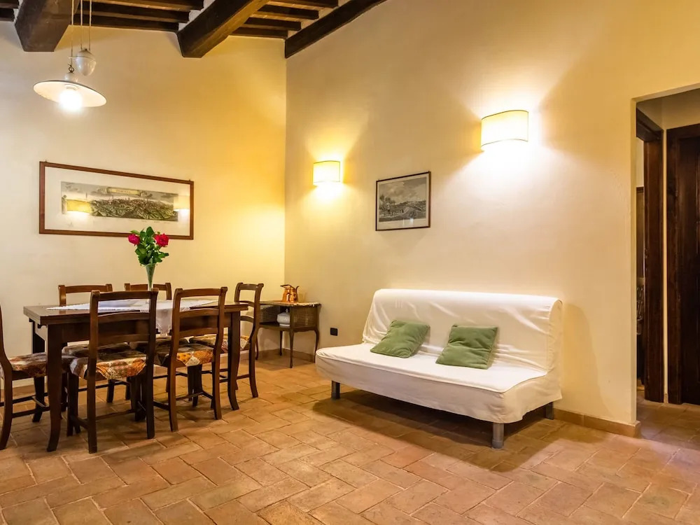 Dreamy Farmhouse with Hot Tub, Garden, BBQ, Swimming Pool