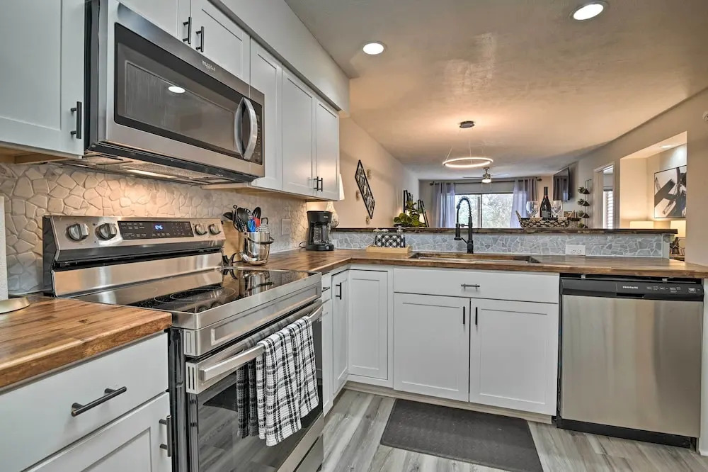 Welcome to After Dune Delight Golf Course Condo!