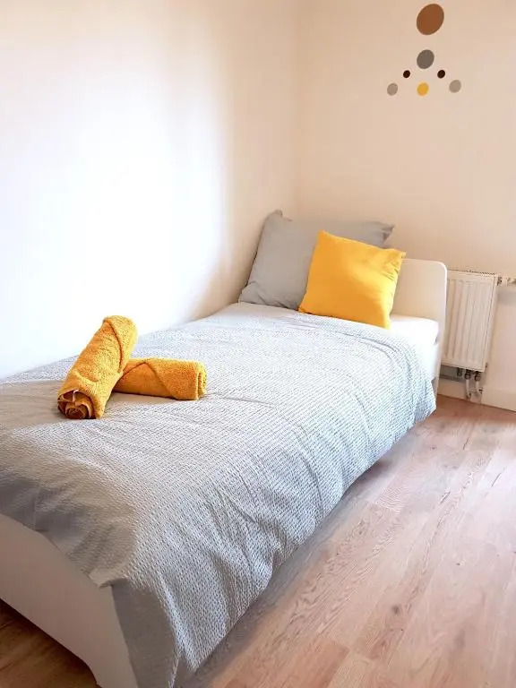 weddeko Apartment SENFGELB für 5 Personen