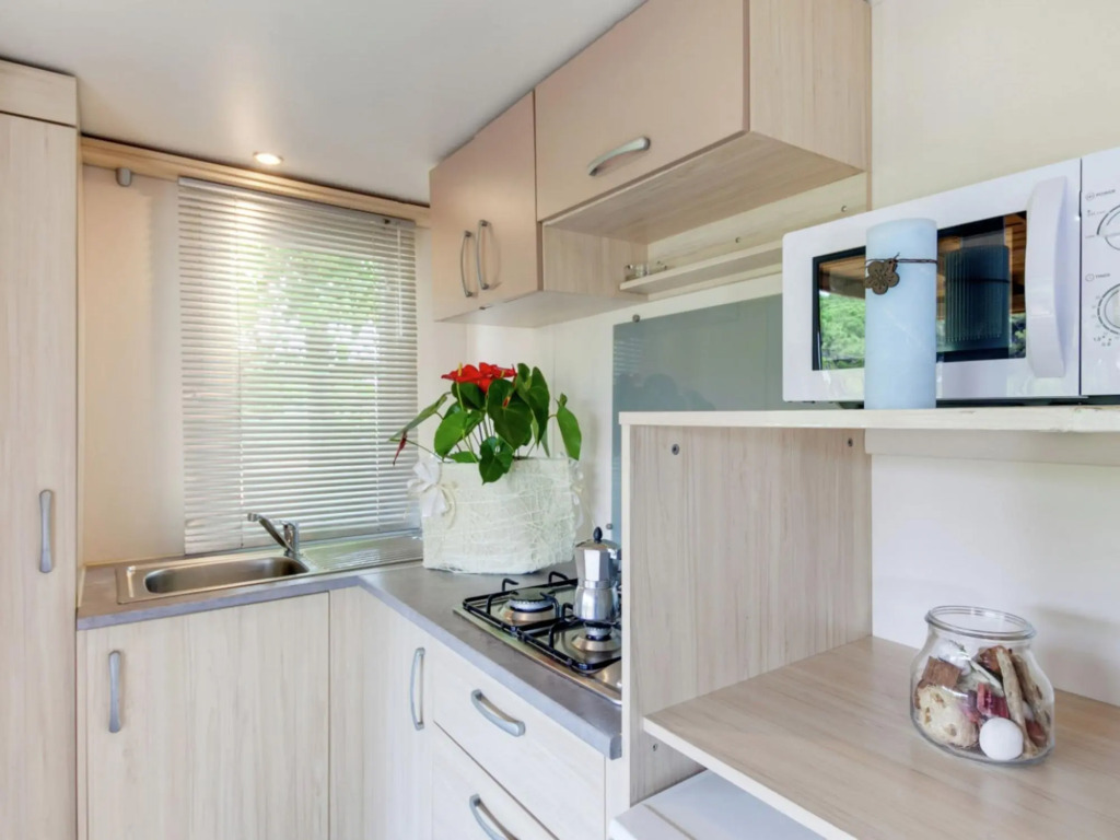 Mobile Home in Italy Near the Beach
