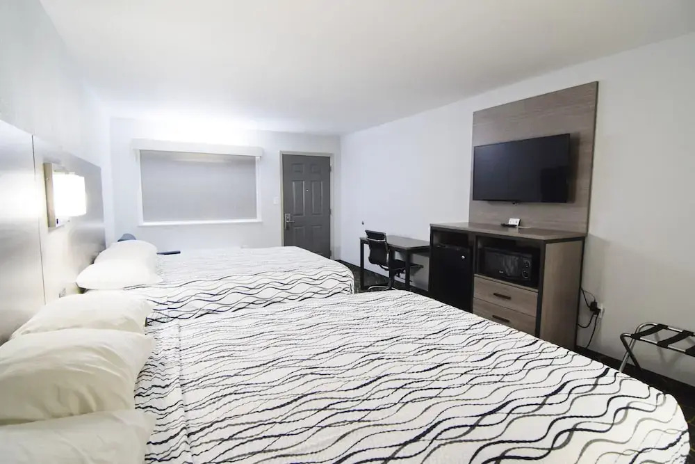 Americas Best Value Inn Roland Hotel