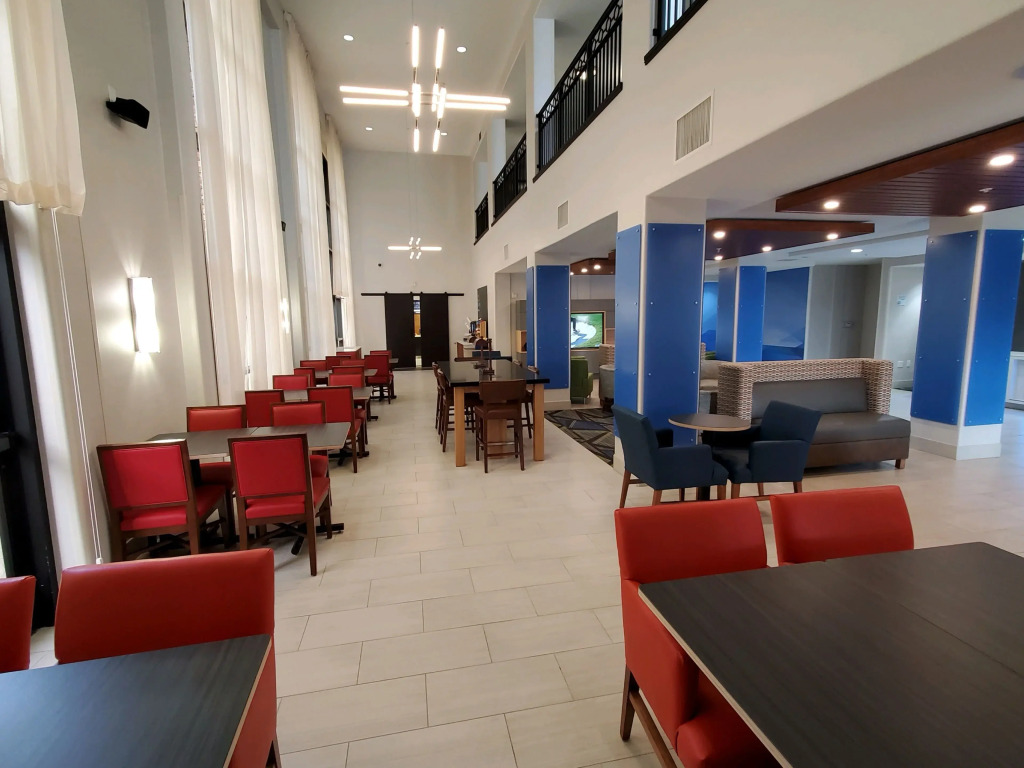 Holiday Inn Express & Suites Phoenix Glendale Dist by IHG