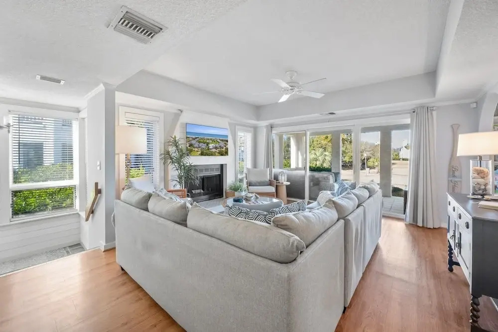 Come And Enjoy Days To Remember! 4 Bedroom Villa by Peace Vacations