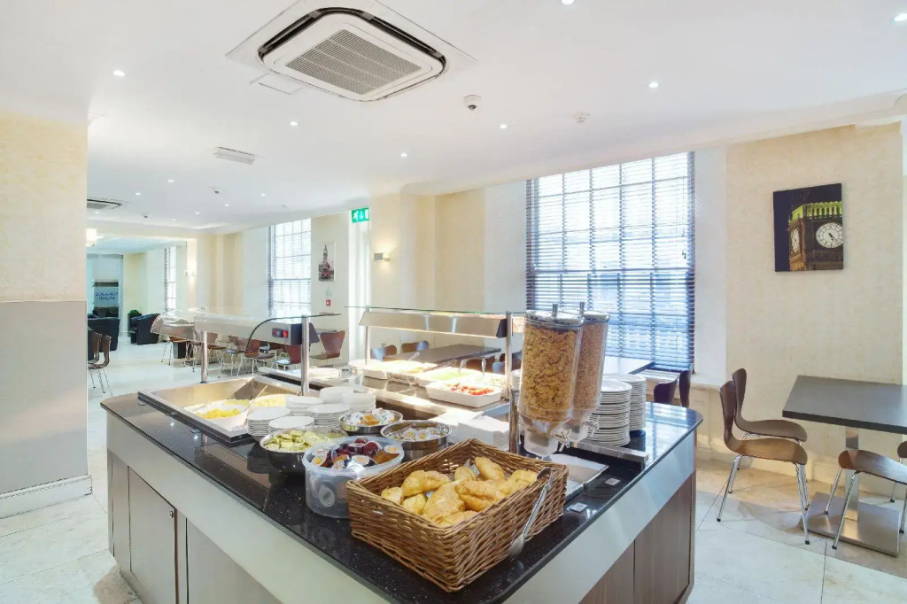 Queens Park Hotel