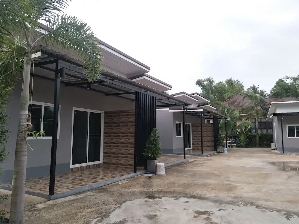 Sun & Ozone Resort
