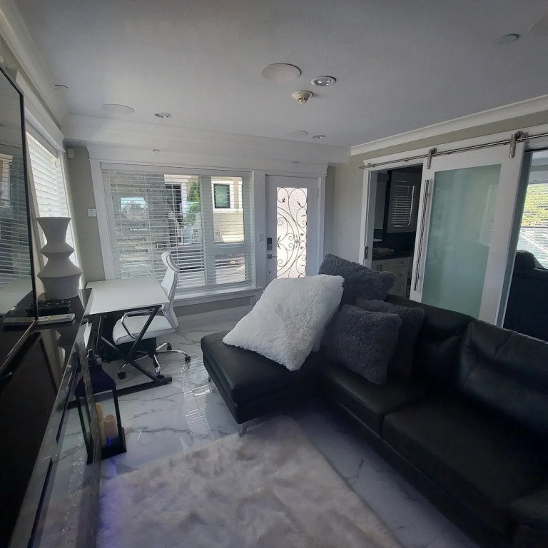 Sunset Mews Luxurious 3 Bed Townhouse