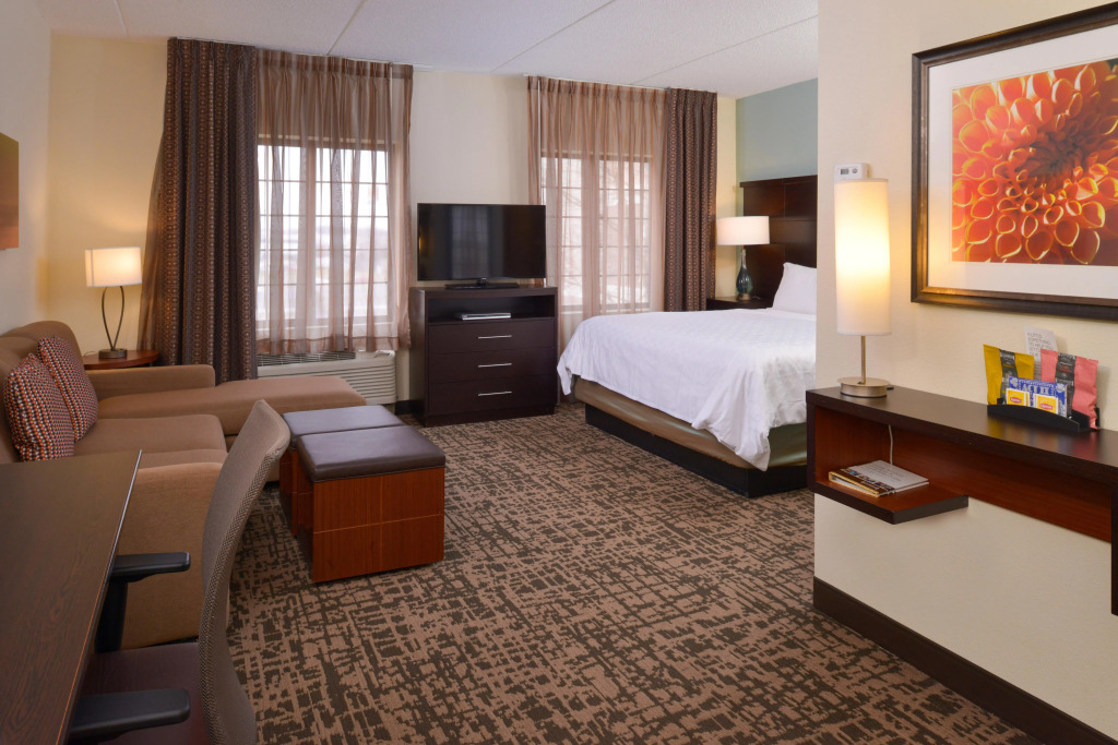 Staybridge Suites Indianapolis-Fishers by IHG
