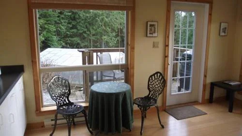 Secret Cove Cottage Suites