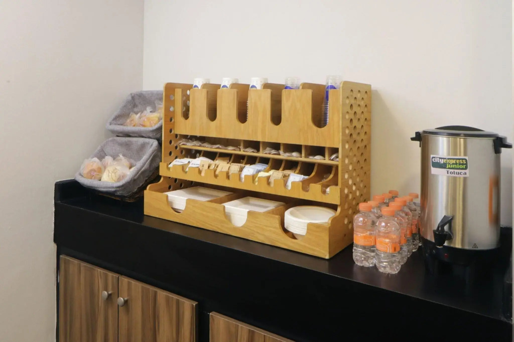 City Express Junior by Marriott Toluca Aeropuerto