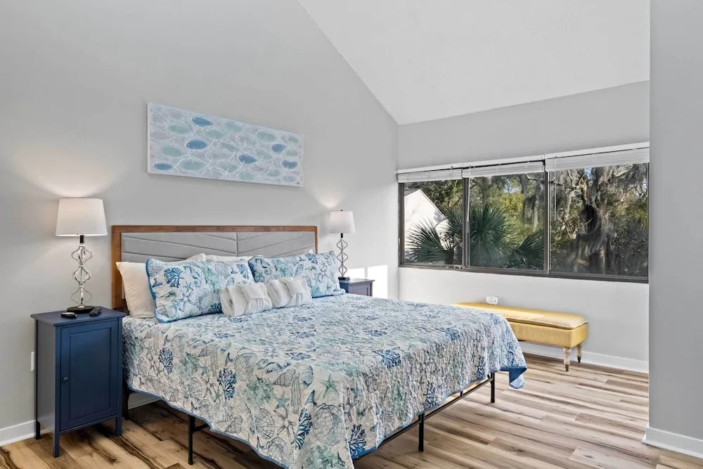 Walk to Coligny Beach Park: Coastal Oasis w/ Pool