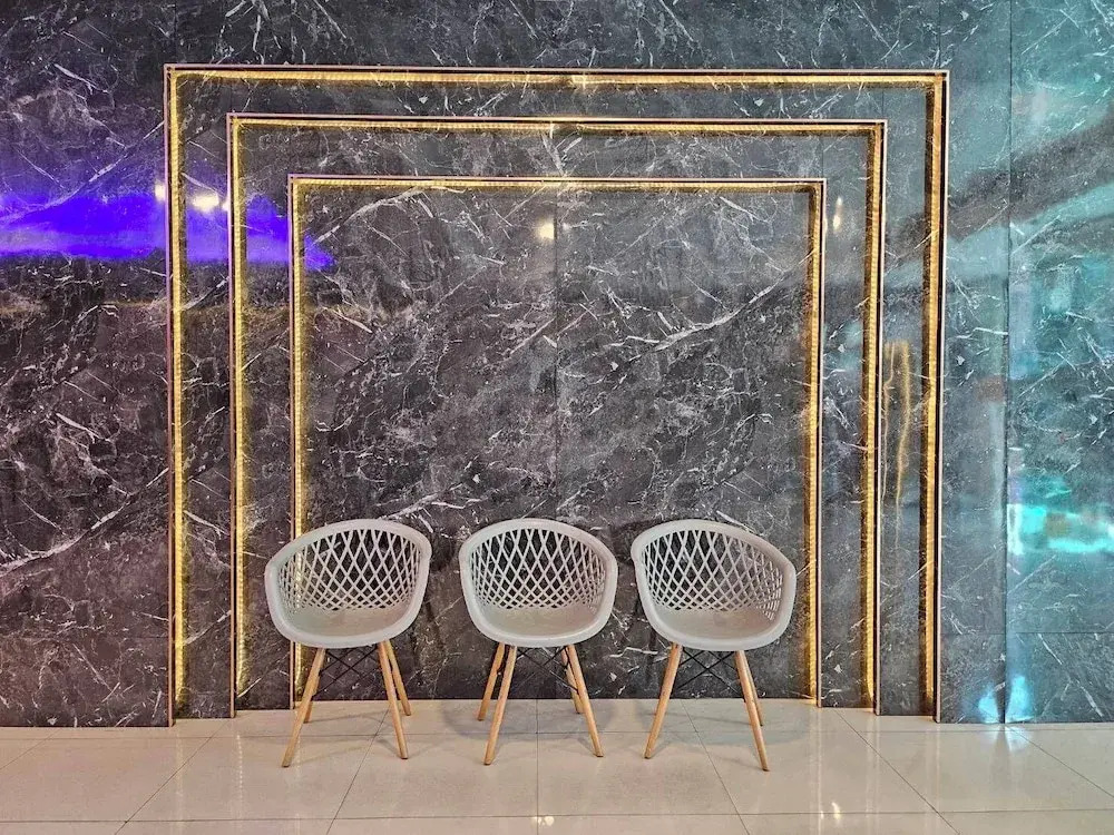 Hollywood Dannok Hotel