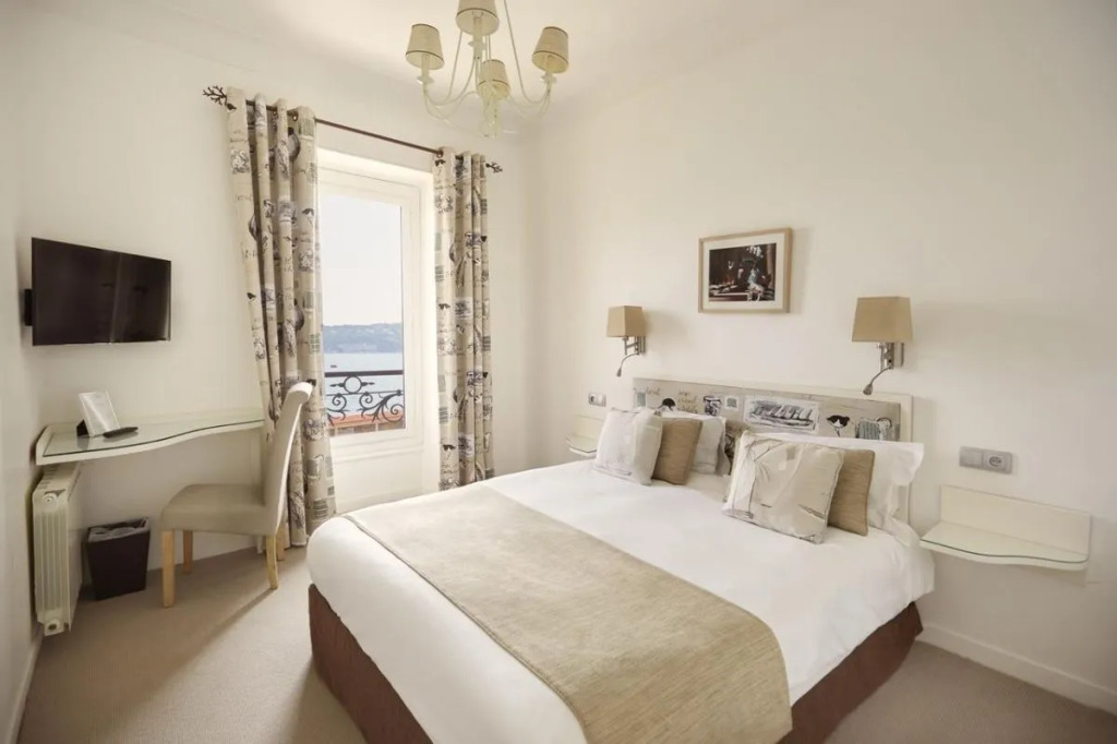 Welcome Hotel