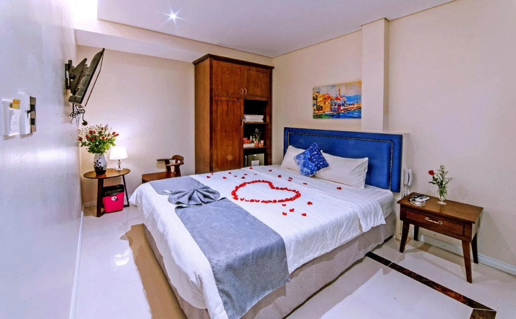 Thu Trang Beachfront Hotel