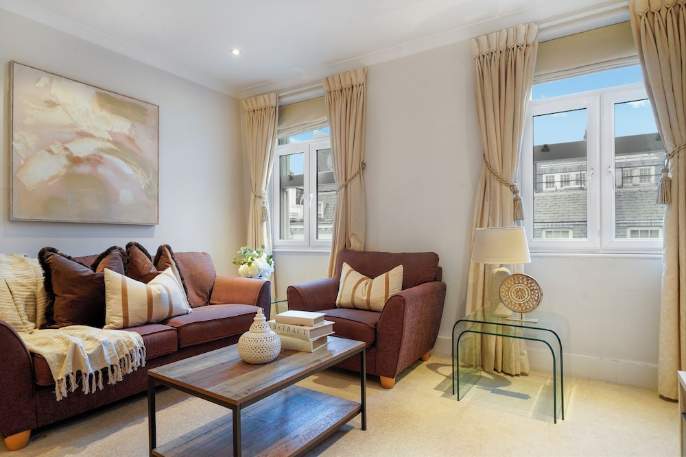 Hertford Flat 15