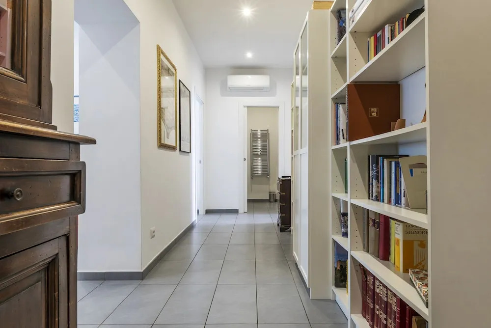 GuestHost - Porta Pia & Villa Torlonia Apartment with Balcony