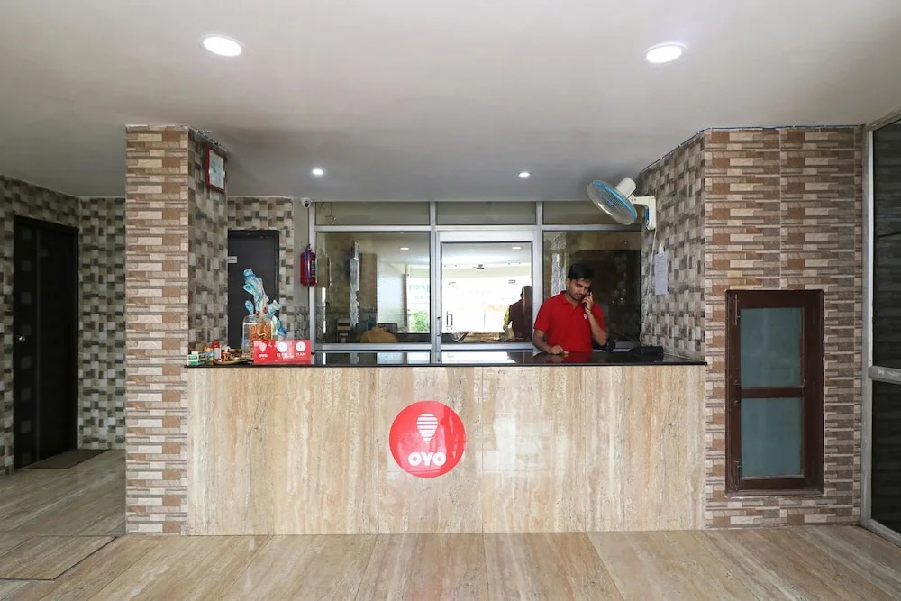 OYO 4798 Hotel Periwal Premium