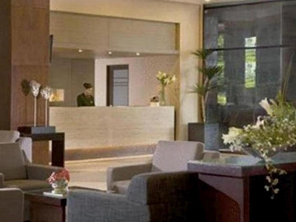 Hotel Santika Pandegiling - Surabaya