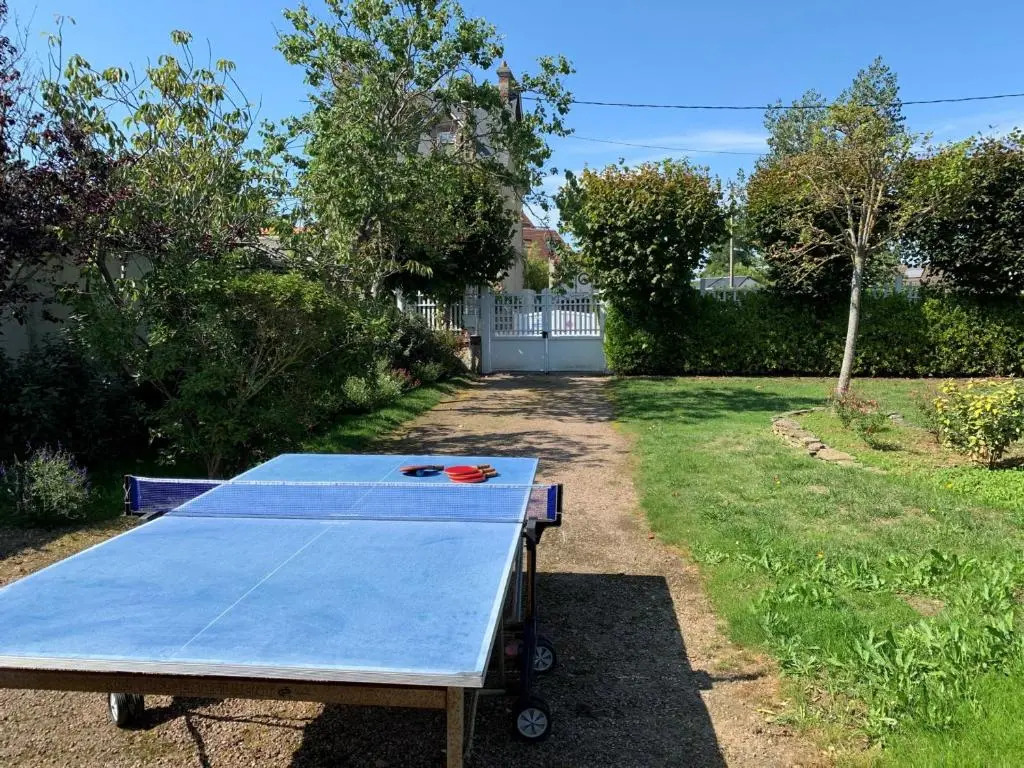 Villa avec Jardin à Cabourg, Proche Plage et Centre - FR-1-487-324