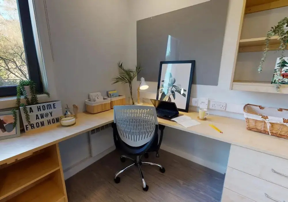 iQ Parker House Dundee - 10 Min Walk to Dundee Station