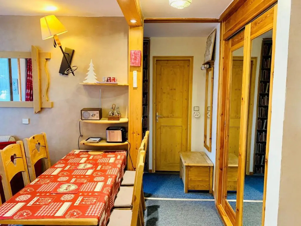 Appartement Val-d'Isère, 2 pièces, 6 personnes - FR-1-411-29