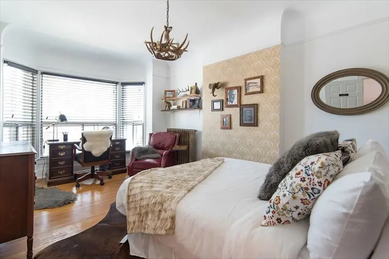 Expansive 6BR in West Queen West by Sonder