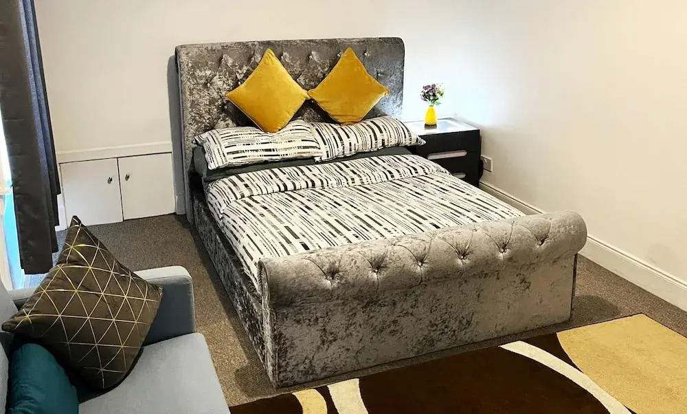 Luxury 2 Bedroom Entire Flat - Self Check in & Check out