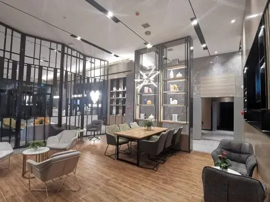 You+ Hotel (Wuhan East Railway Station Metro Station, Guanggu, Hubei No.2 Normal University)