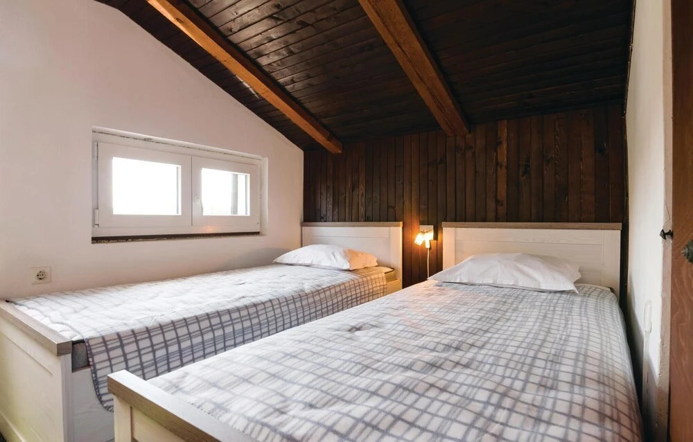 Amazing Apartment in Bibinje With 3 Bedrooms and Wifi